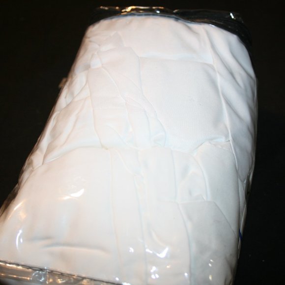 Wamsutta Bedding Wamsutta Baratta 5inch Drop King Bed Skirt Nice